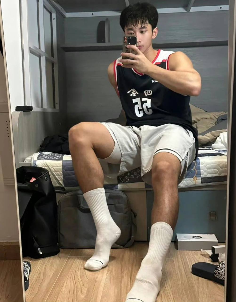 图片[6]-黑皮白袜体育生-帅哥分享社区-交流中心-Share1069 精品资源分享站