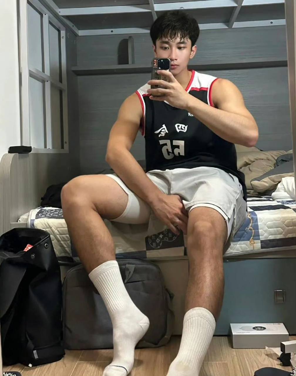 图片[5]-黑皮白袜体育生-帅哥分享社区-交流中心-Share1069 精品资源分享站