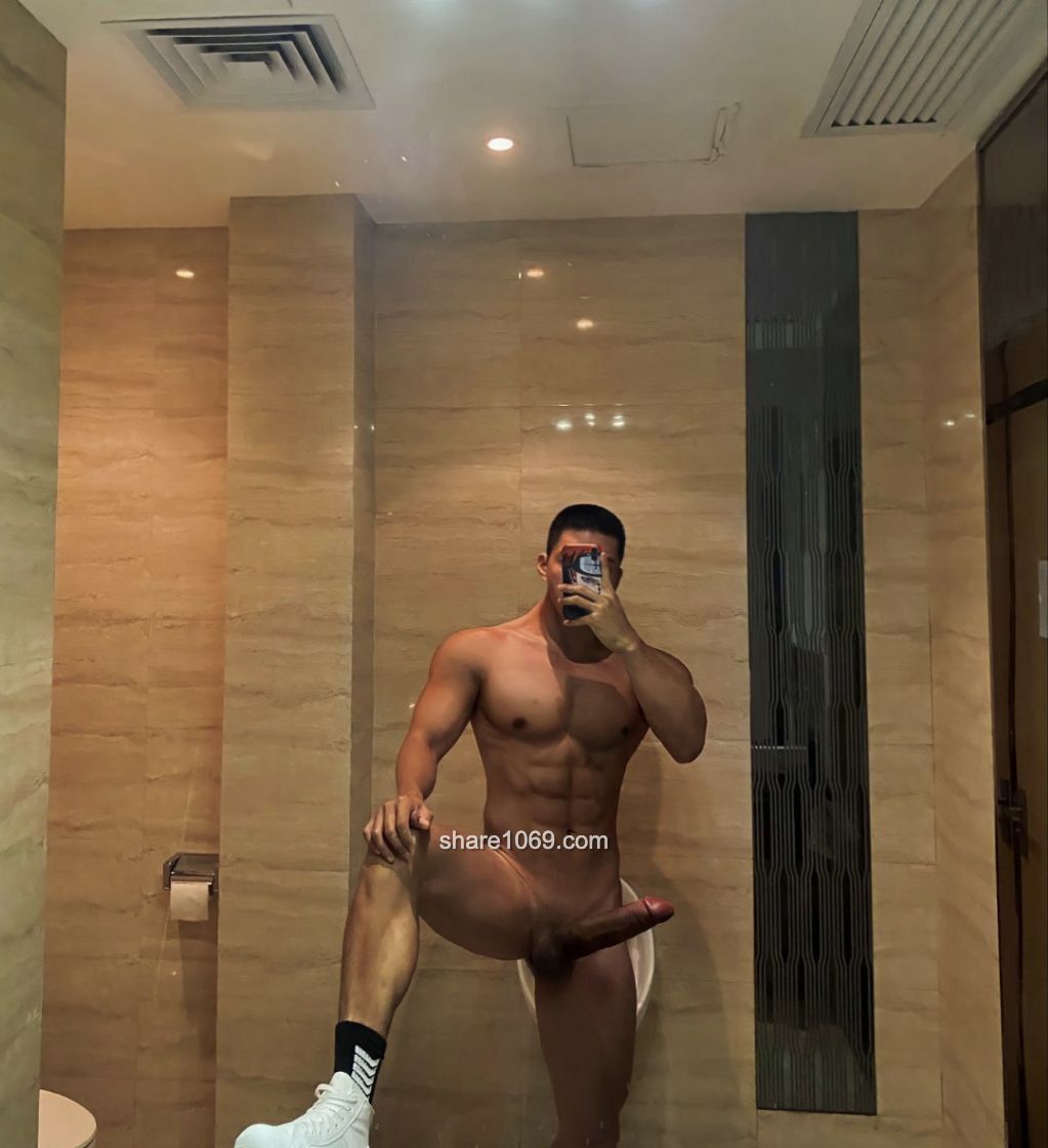 这个黑皮肌肉男好大呀-Share1069 精品资源分享站