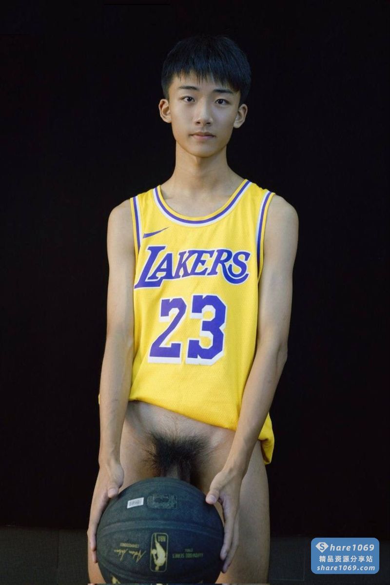 图片[7]-高中篮球体育生弟弟（有露）-帅哥分享社区-交流中心-Share1069 精品资源分享站