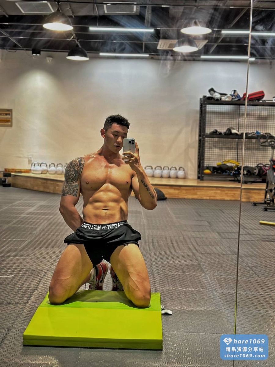 肌肉猛男健身教练-Share1069 精品资源分享站