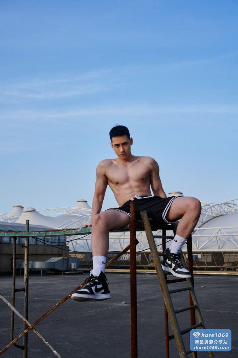 图片[5]-帅气又带点可爱的肌肉1M-帅哥分享社区-交流中心-Share1069 精品资源分享站