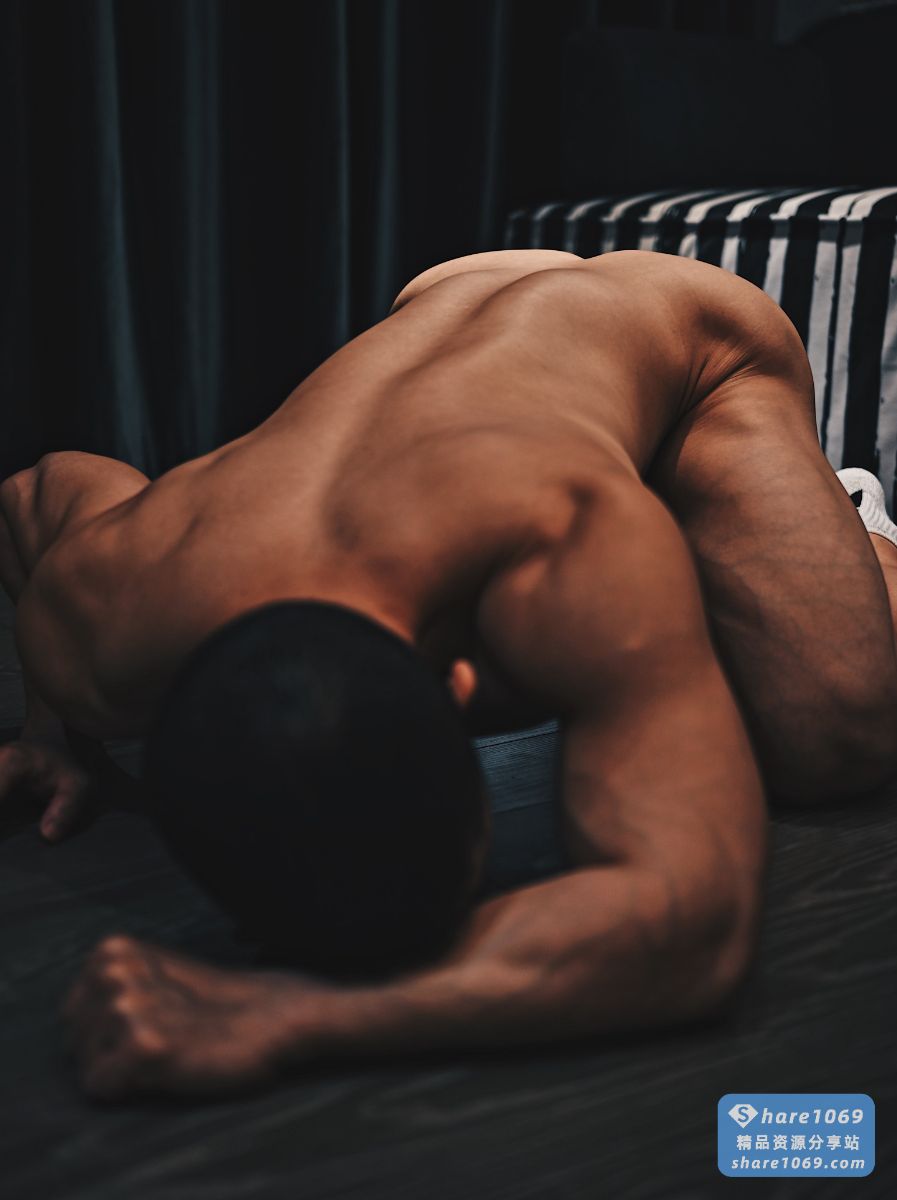 图片[60]-黑皮肌肉健身教练S 与 白袜肌肉体育生M-帅哥写真社区-资源分享-Share1069 精品资源分享站