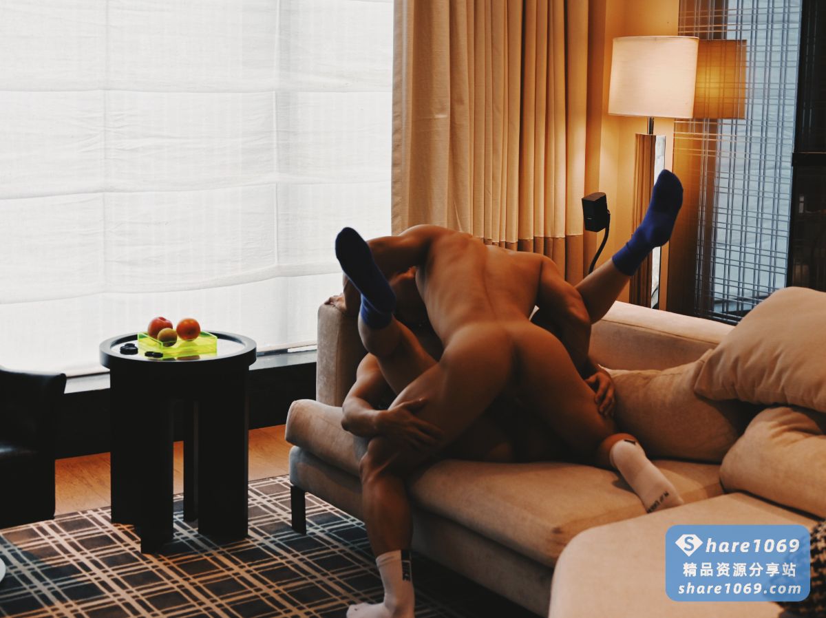 图片[34]-黑皮肌肉健身教练S 与 白袜肌肉体育生M-帅哥写真社区-资源分享-Share1069 精品资源分享站