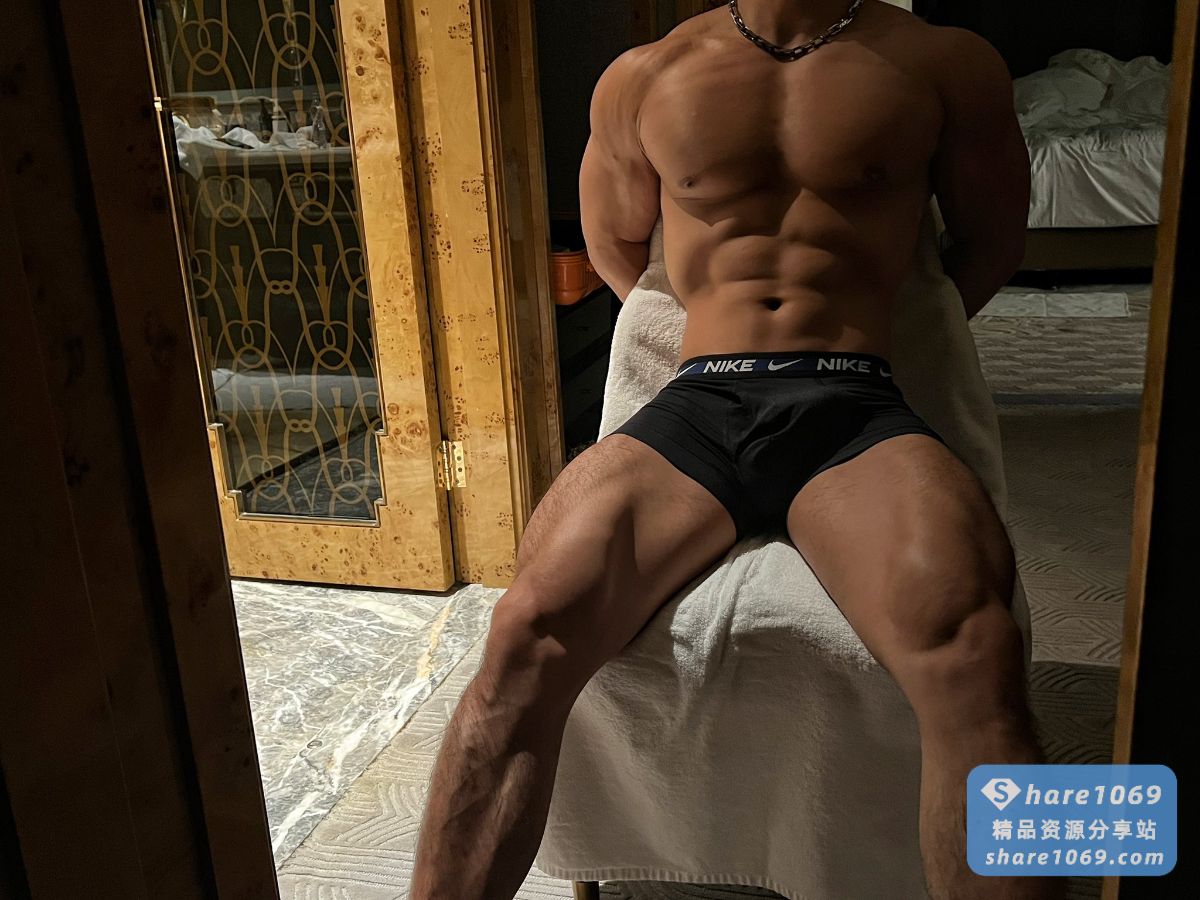 图片[6]-肌肉紧致的大胸肌男的内裤展示-帅哥写真社区-资源分享-Share1069 精品资源分享站
