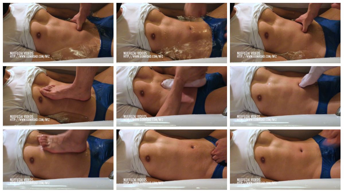 图片[1]-[虐腹仔] vs 夏 第一部 薄肌体育生穿三角裤坐在浴缸里被白袜踩鸡巴虐腹 鸡巴硬挺 [12:14] (1080P)-Share1069 精品资源分享站